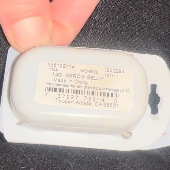 Arrow Belly Button Ring - Picture 2 of 2